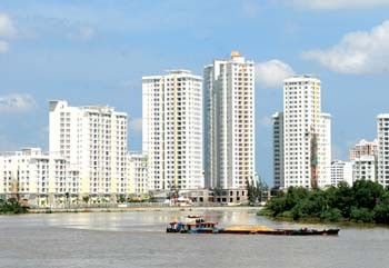 New apartment block buildings coming up in District 7 of HCMC (Photo: SGGP) New apartment block buildings coming up in District 7 of HCMC (Photo: SGGP)